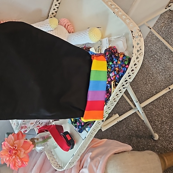 NWT Pride Bunny rainbow roll up black chino. Size 40. - Picture 11 of 12